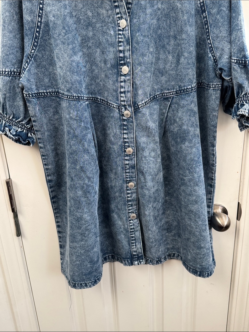 Blue Washed Denim Button-Front Tunic Top - Picture 3 of 6